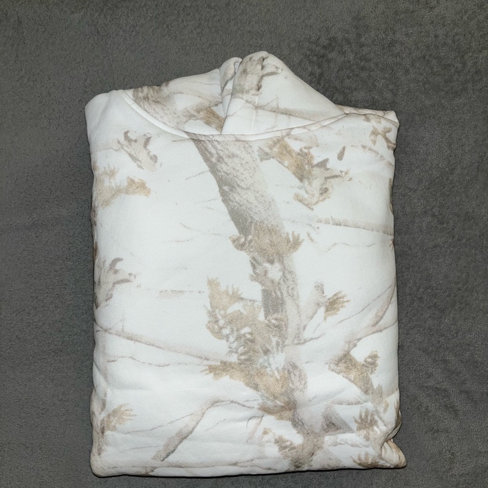 Woman’s Comfrt Hoodie Size M In White Oak